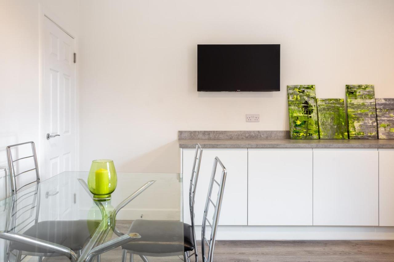 Whole House In Centre Of Town Ideal For Contractors And Professionals Villa Normanton  Buitenkant foto